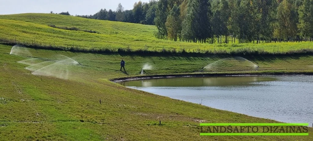 Laistymo sistemos montavimas išsaugant veją
