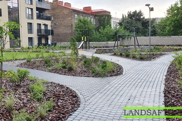 Daugiabučių kiemų apželdinimas